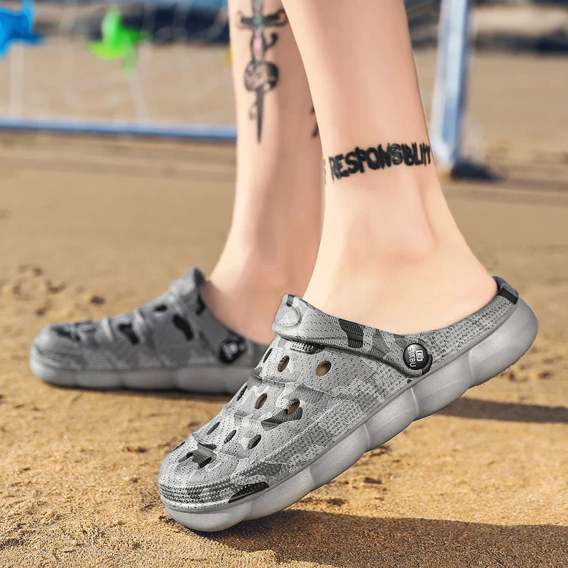 

Men Clogs Sandals Summer Outdoor Slippers Beach Aqua Shoes Men Slip on FlipFlops Garden Sandals Casual Shoes Water Shoes