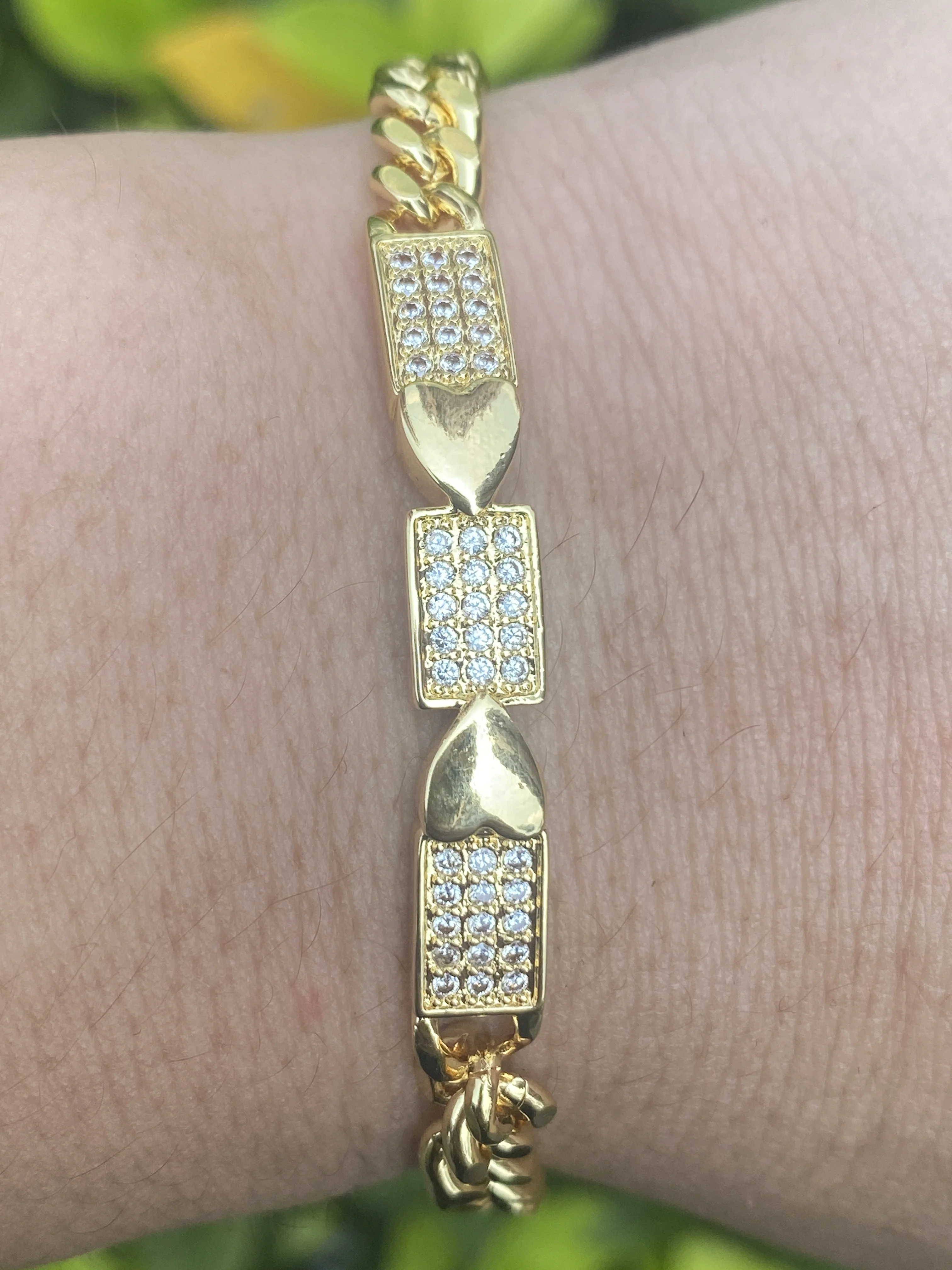 

18k Gold Plated Personalized Double Heart Stacking Lovely Ladies' Bracelets Gifts for Her