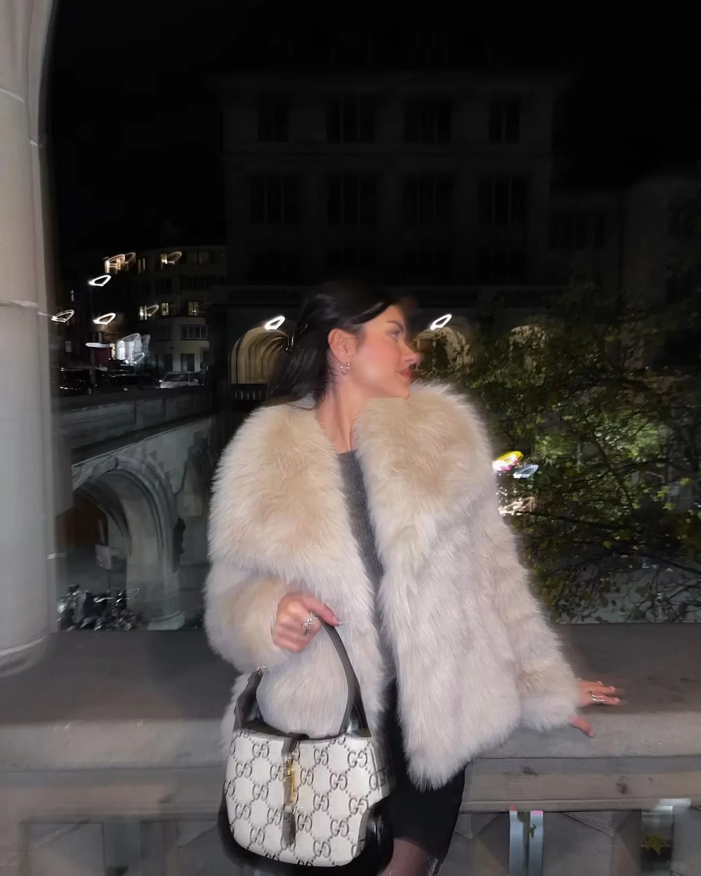 Autumn Winter Women's 2022 Beige Lapel Long Sleeve Fake Fur Pocket Jacket Fashionable Noble Warm Street Style