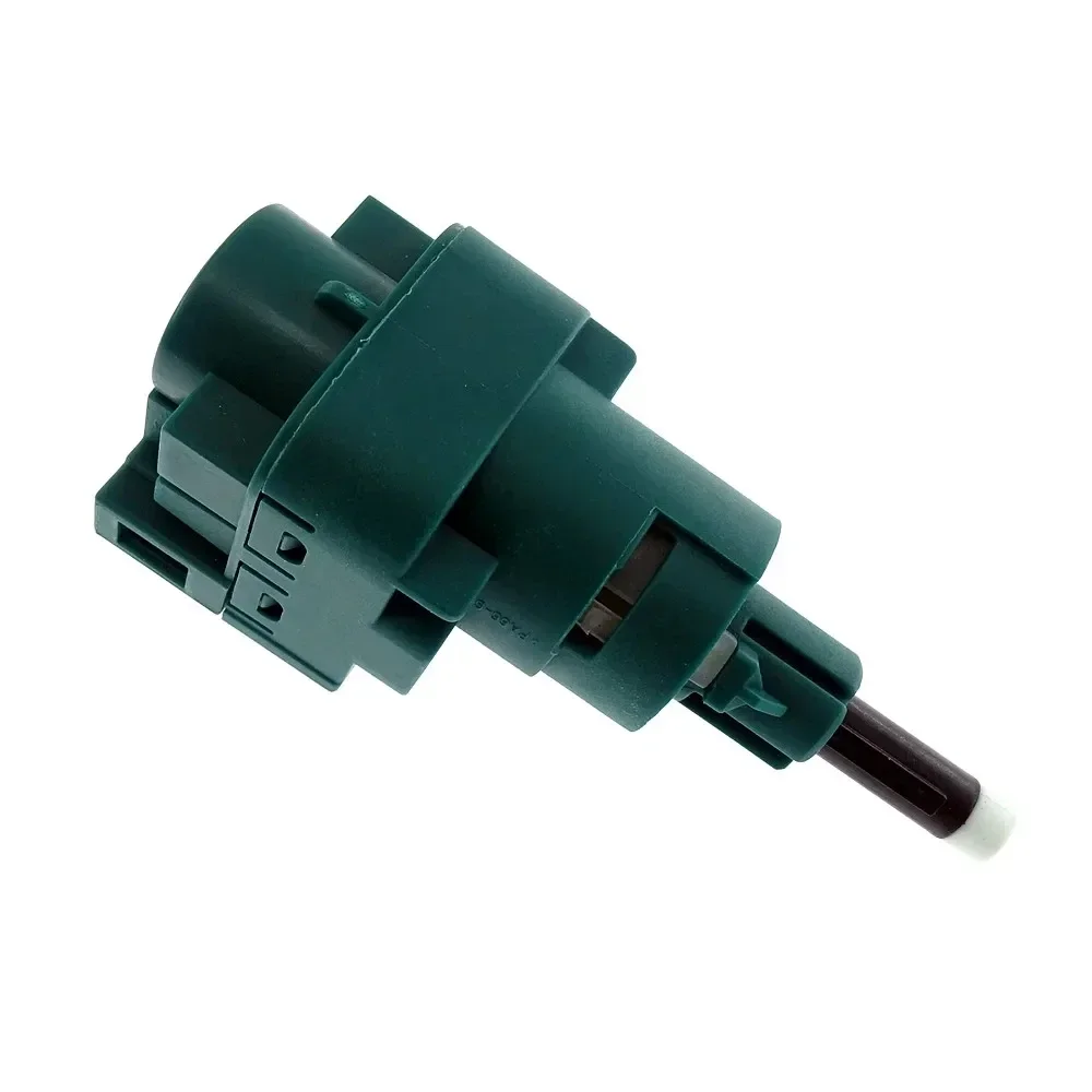 Выключатель стоп-сигнала 4-контактный для VW Bora Golf Mk4 Jetta Caddy Sharan Audi A3 TT Seat Leon 1C 0945511 A