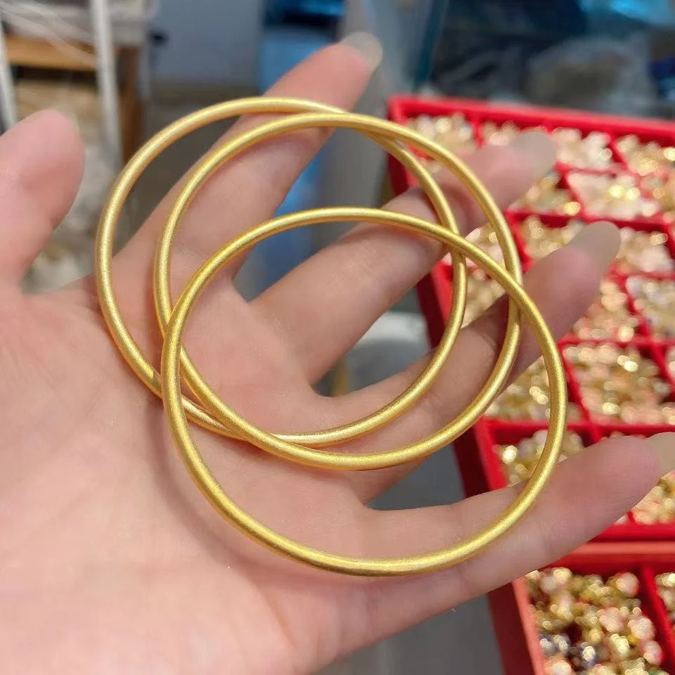 

Копия 100% реальное золото 24k Гладкий три живых замкнутый браслет женский модный универсальный античный матовый метод