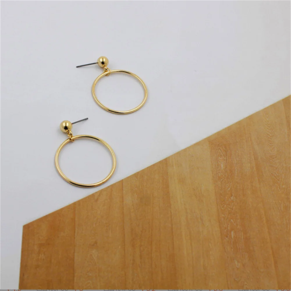 

European and American Simple Hoop Earrings Metal Large Hoop Stud Earrings Women's All-match Popular Earrings Wholesale