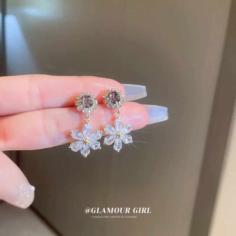 Silver Needle Diamond Zircon Flower Circle Earrings Korean Fashion Elegant Light Luxury High Sense Wholesale W