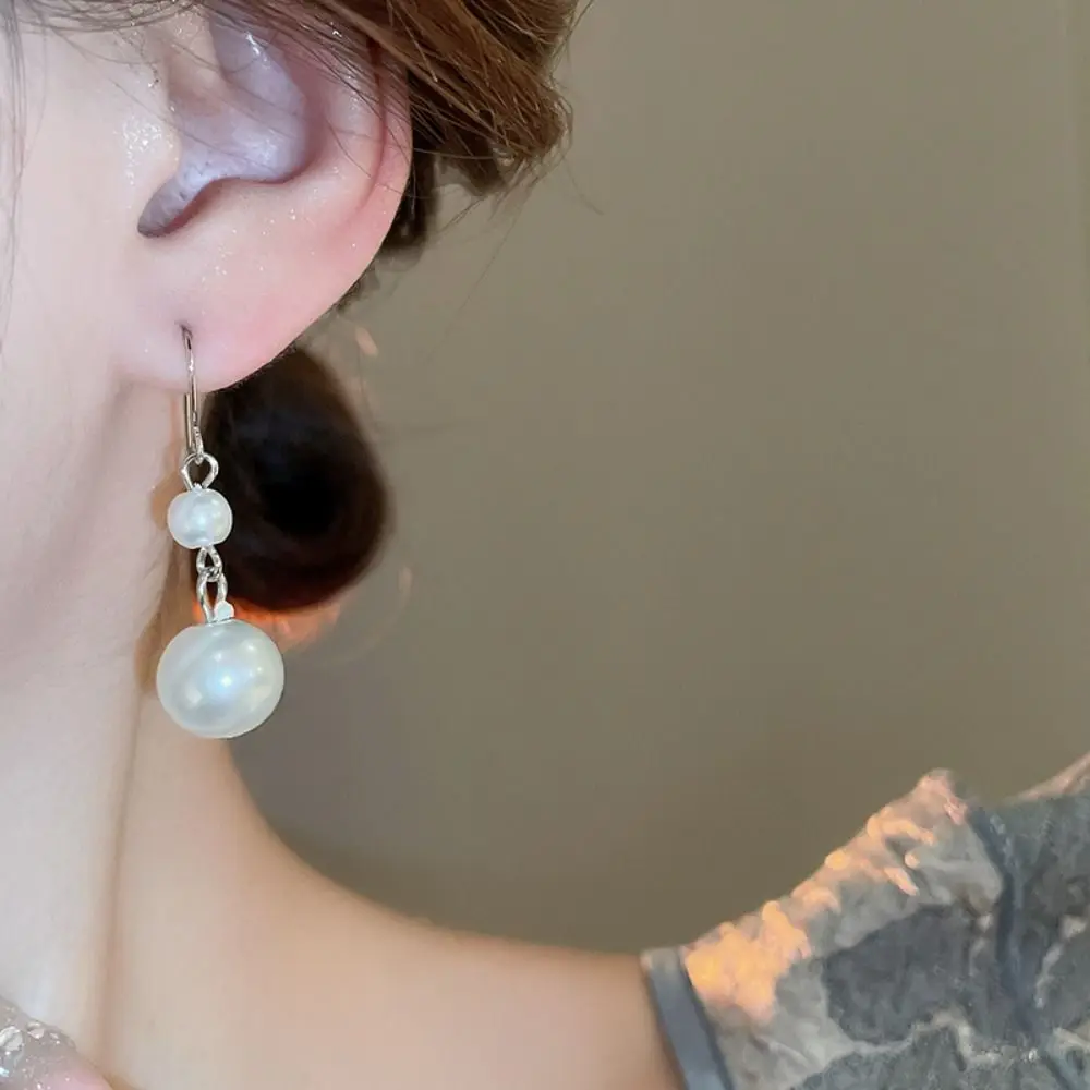 French Double Layer Pearl Necklace Set Elegant Retro Water Drop Ear Hook Exquisite Niche High Sense Collarbone Chain Girl |