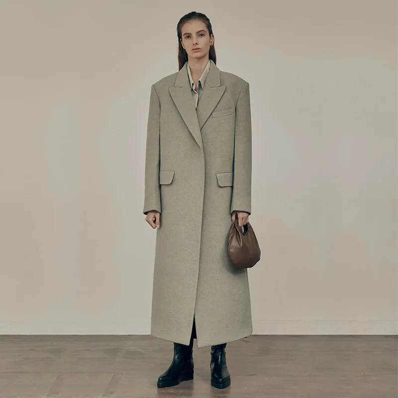 

Женское Однотонное шерстяное пальто с низким вырезом, осень/зима 2023