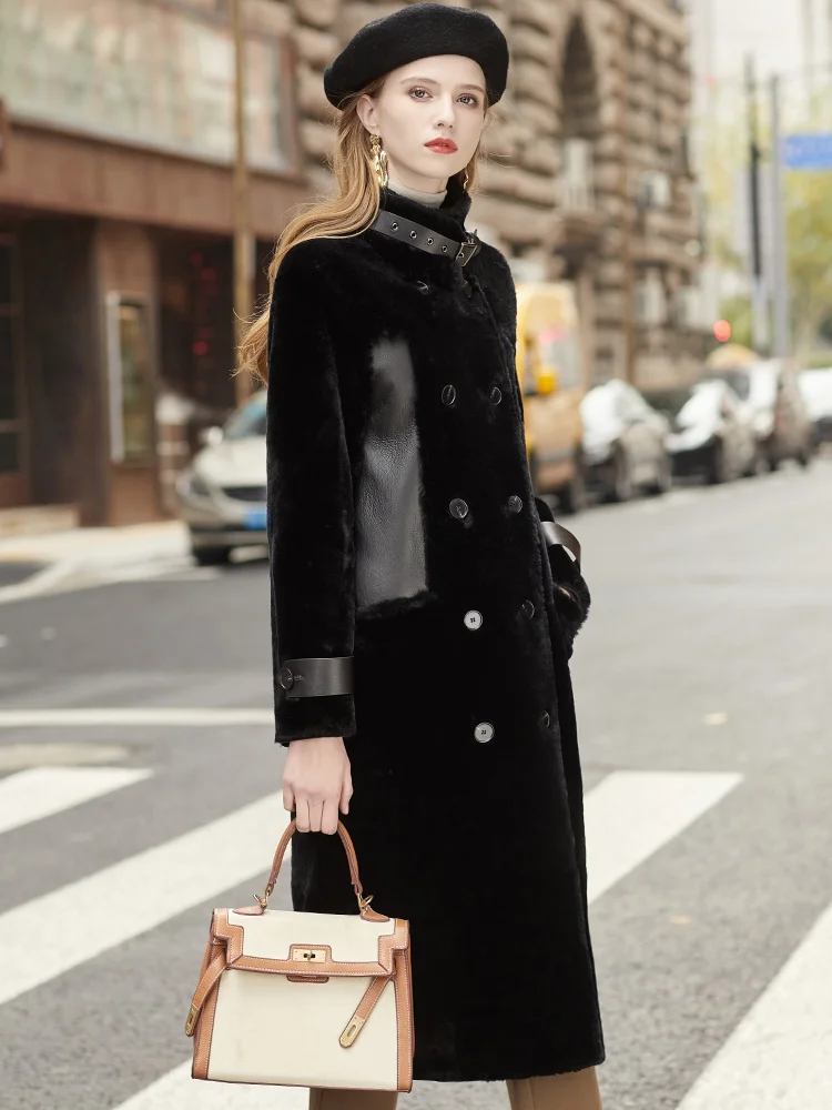 Рисунок 3 - Женское зимнее меховое пальто средней длины