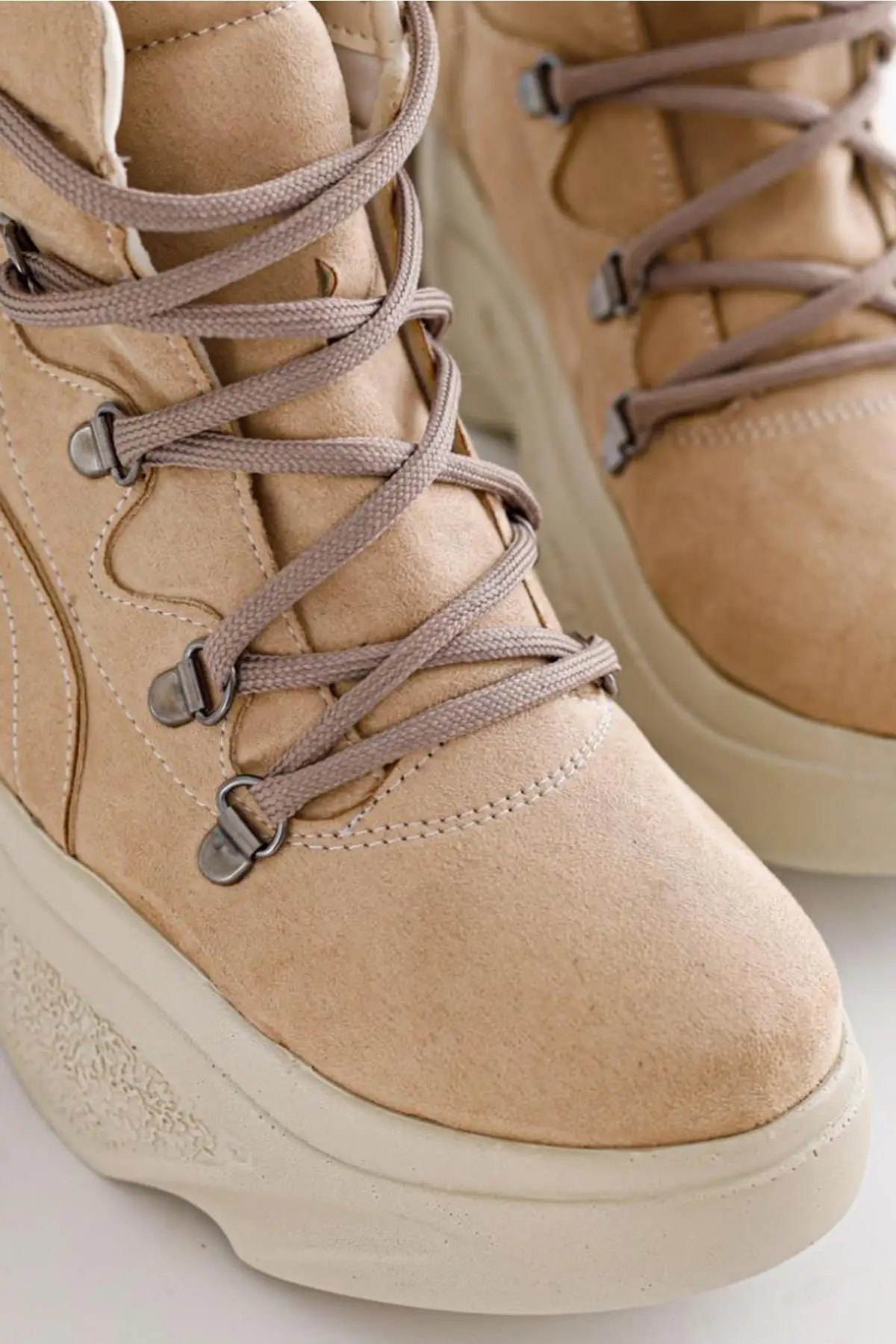 

Women BootsDahlia Beige Suede Leather Thick-Based Sports Comfortable Ladies Boots Stylish Female Boots Platform