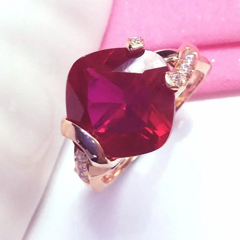 

Russian Purple Gold Diamond Red Stone Ring Fashionable Elegant Luxury Wedding Ring Open Mouth Design Ring Women's Gift for Wife
