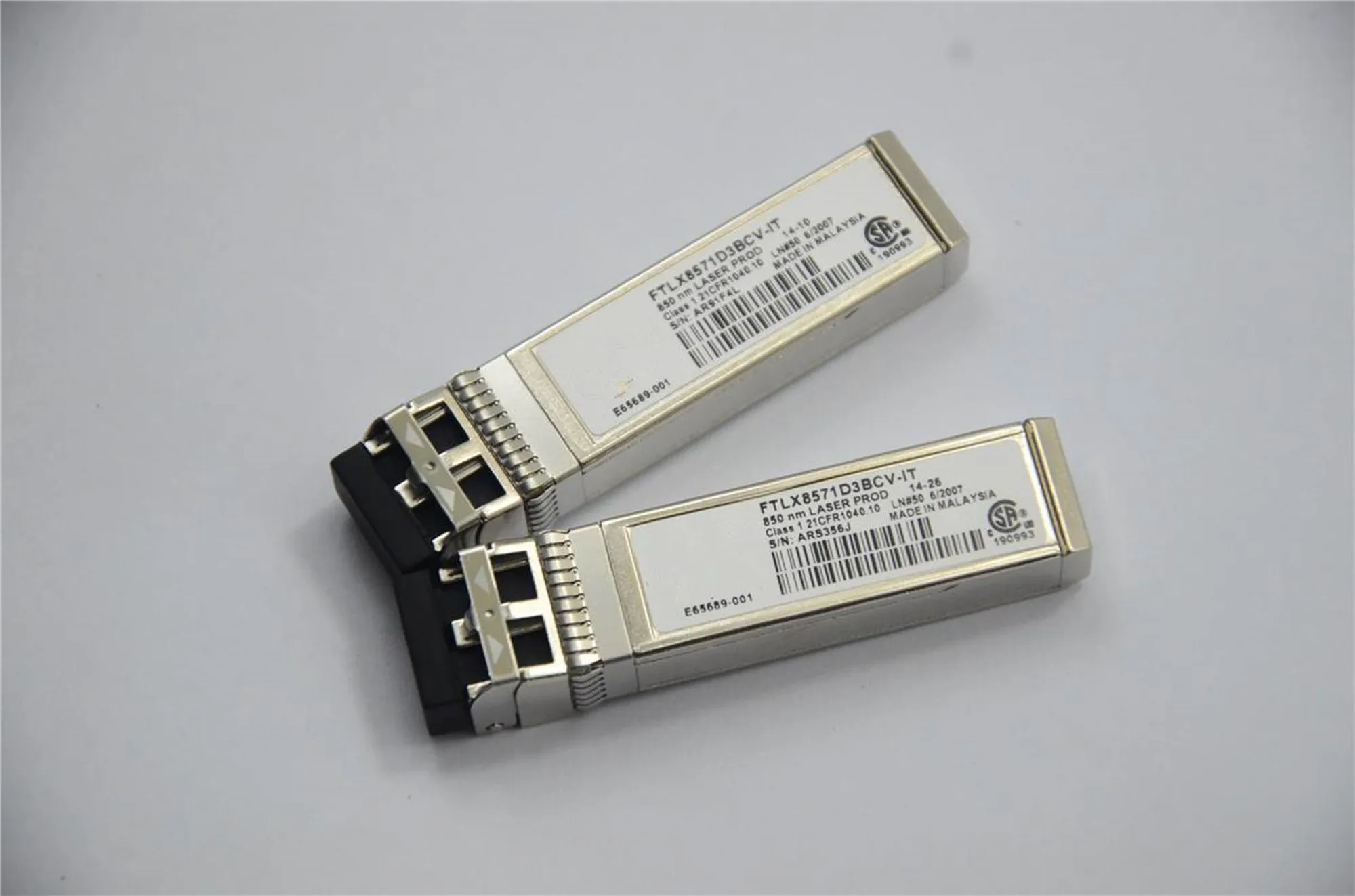 Оптоволоконный трансивер Inte-l Sfp + 10gb SR/FTLX8571D3BCV-IT/10G SFP +/E65689-001/0Y3KJN/X710 X520 Switch/I-ntel Sfp/850NM 10g адаптер Оптоволоконный трансивер Inte-l Sfp + 10gb SR/FTLX8571D3BCV-IT/10G SFP +/E65689-001/0Y3KJN/X710 X520 Switch/I-ntel Sfp/850NM 10g адаптер
