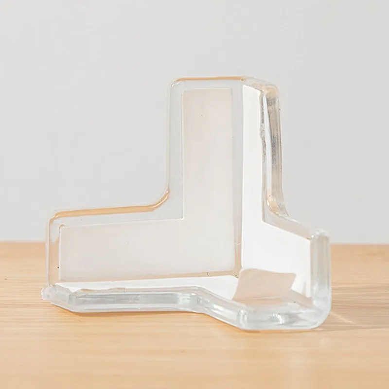 Силиконовый защитный уголок для мебели безопасности детей