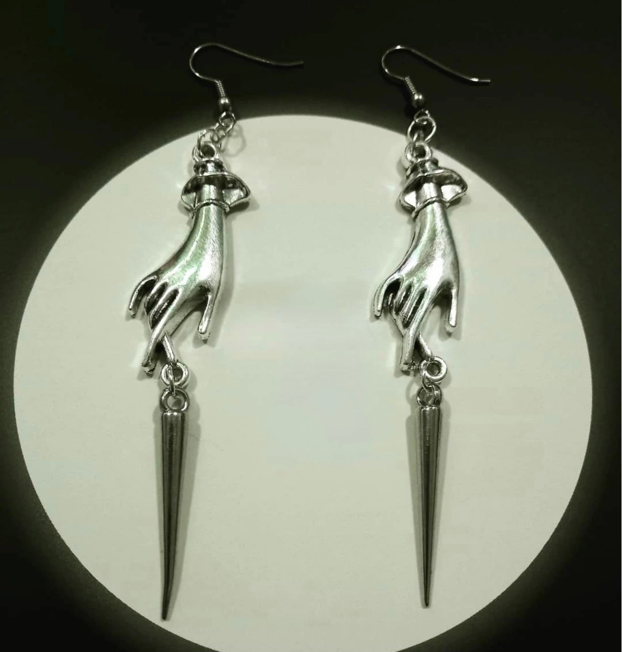 

Женские серьги-подвески в готическом стиле, висячие серьги в стиле панк-рок с заклепками, модные украшения, 2021