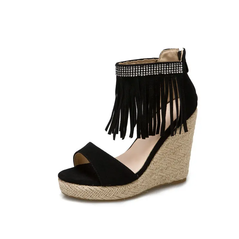 

Сандалии женские на платформе и высоком каблуке, босоножки на танкетке, Повседневная модная обувь с кисточками, на толстой подошве, размеры 34-46, на лето