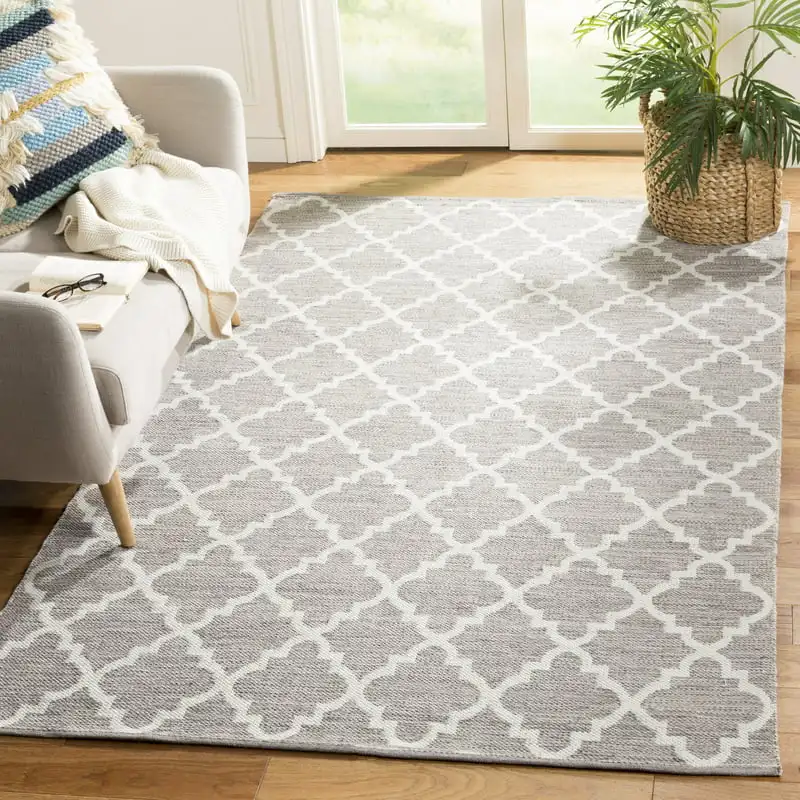 

Geometric Quatrefoils Area Rug