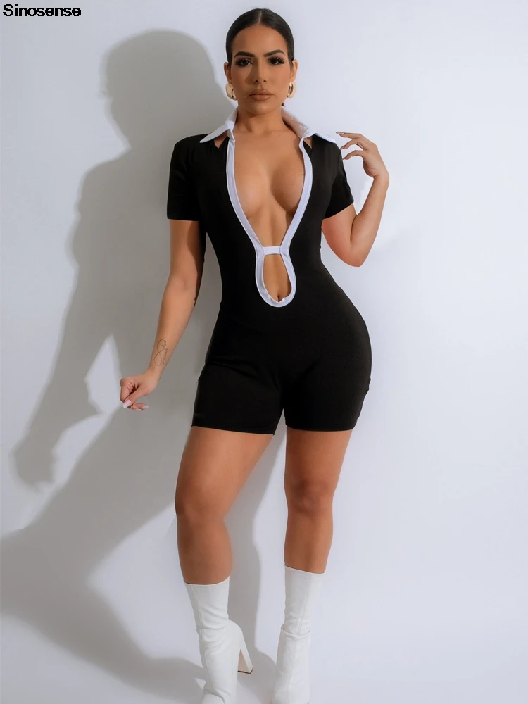Женский сексуальный комбинезон с глубоким v-образным вырезом и открытой спиной