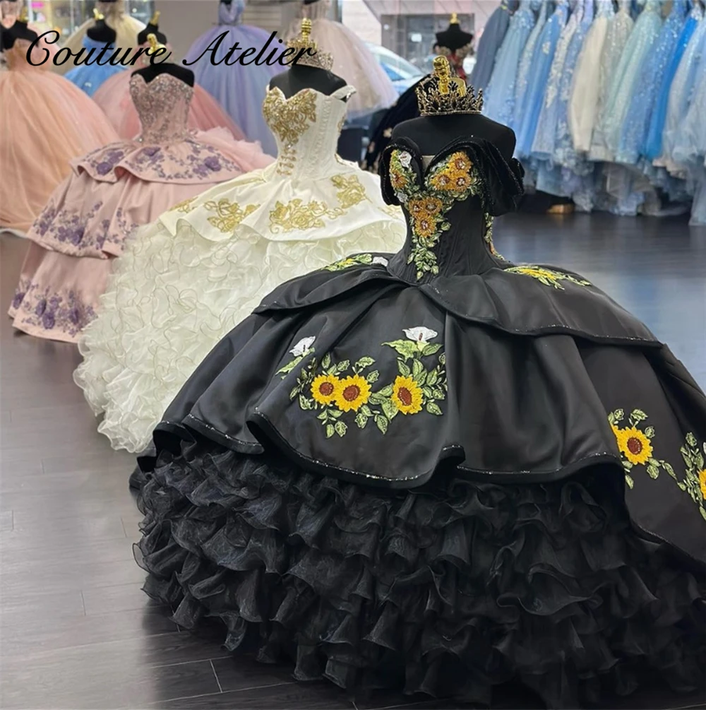 

Sunflowers Embroidery Black Ruffels Off The Shoulder Quinceanera Dress Ball Gown 2024 Princess Sweet 16 Dresses Wedding Gown