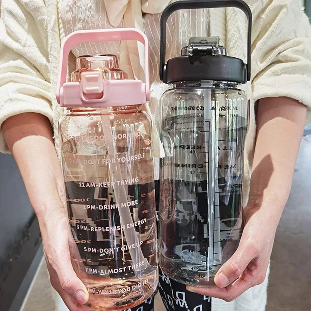 

2L Large Capacity Sports Water Bottle with Straw Men Women Fitness Water Bottles Outdoor Cold Water Bottles with Time Marker