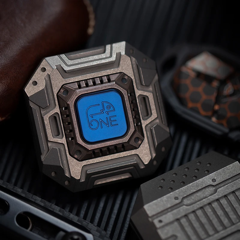 

Футляр для конфет из титанового сплава, металлическая декомпрессионная коробка для хранения монет, игрушка PPB