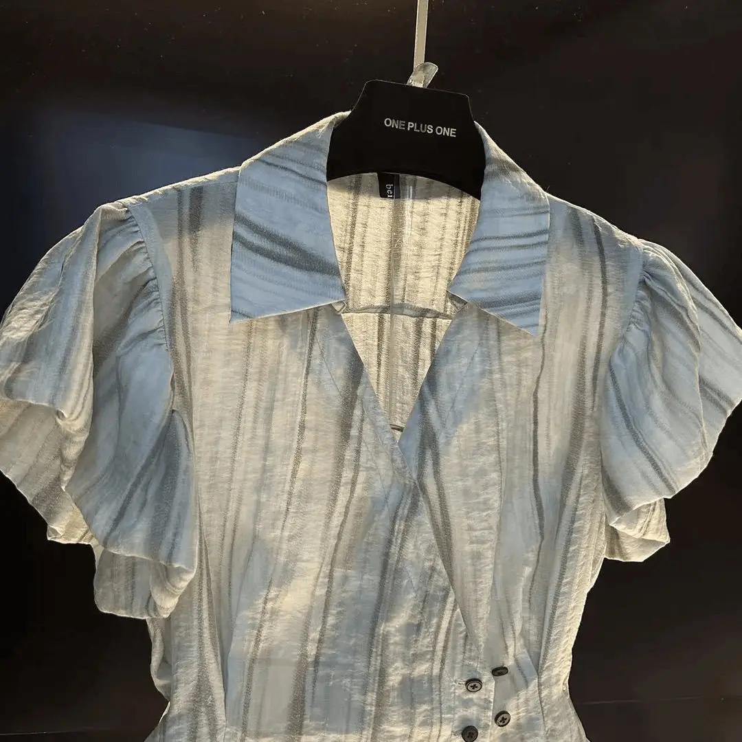 Рубашка с V-образным вырезом и вертикальным рисунком французская Блузка поясом