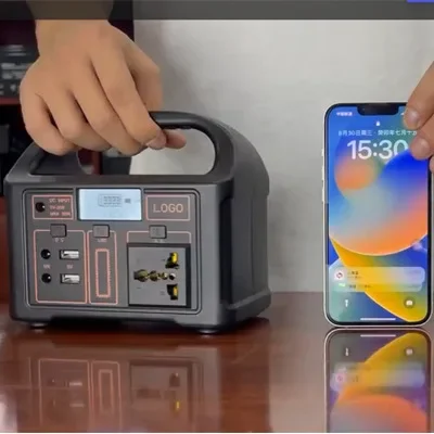 Небольшой источник питания на солнечной батарее для экстренного освещения