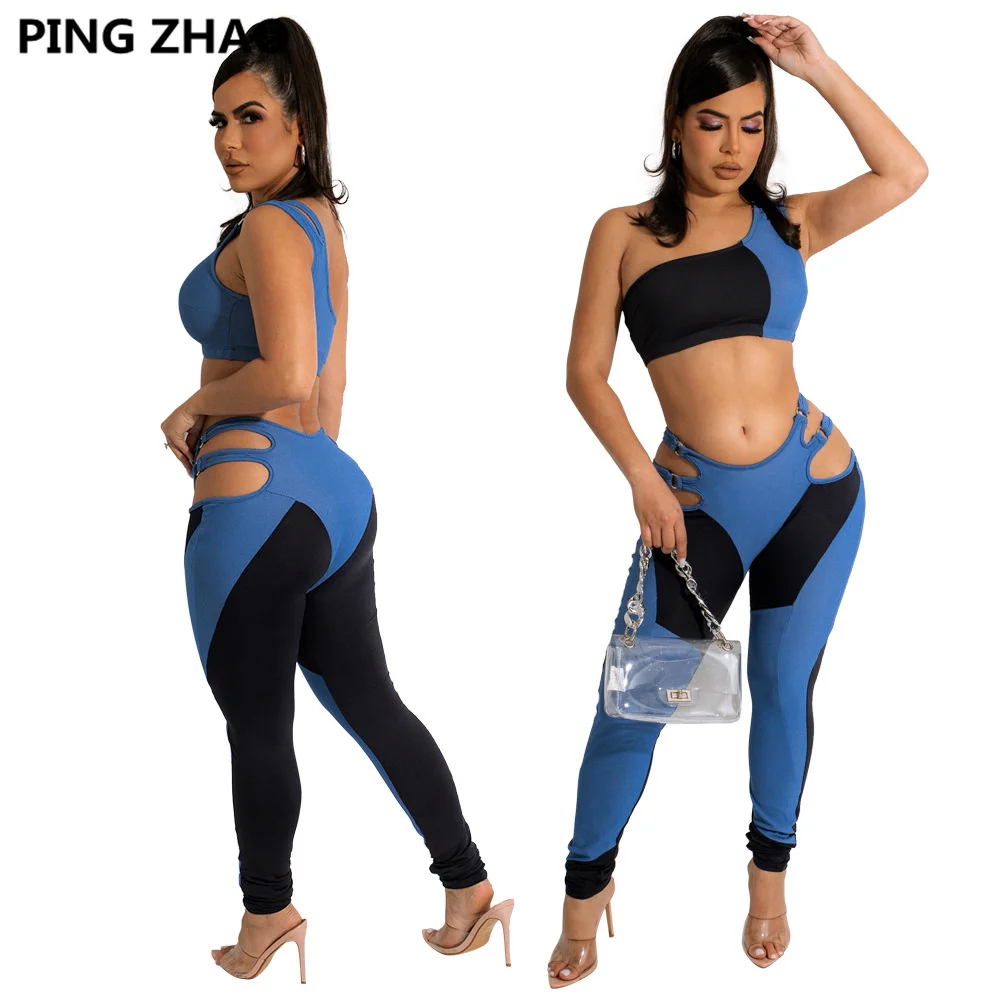 

Комплект одежды женский из кроп-топа и брюк с вырезами