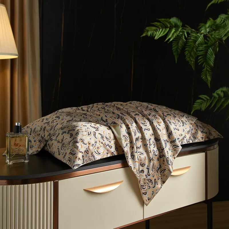 

Наволочка CHA YU PAI шелковая 70% mulberry silk+30% ice silk 48x74 см