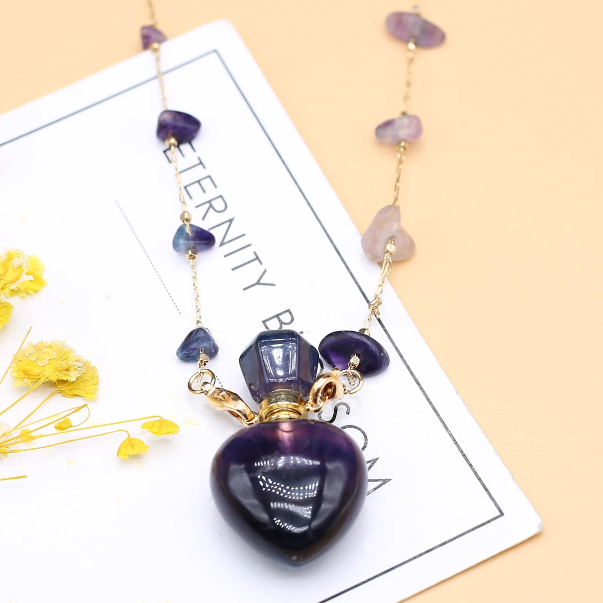 

Heart Shape Natural Fluorites Stone Perfume Bottle Pendant Essential Oil Diffuser Pendant Charms Women Jewerly Necklace