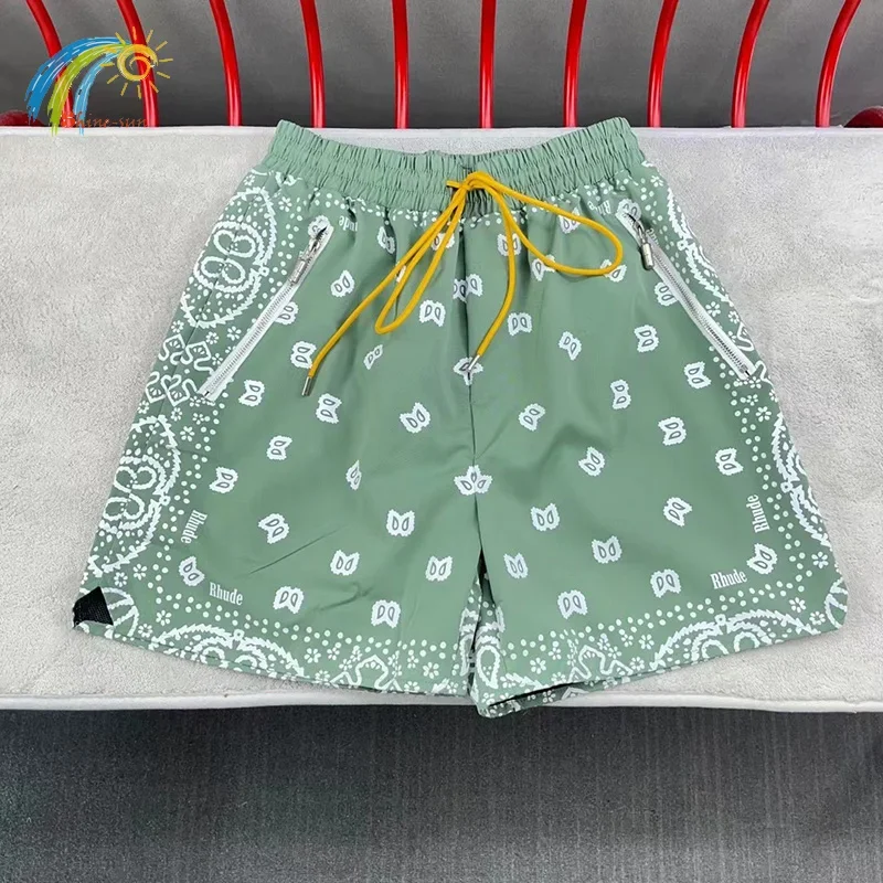 Рисунок 3 - Шорты мужские с принтом кешью