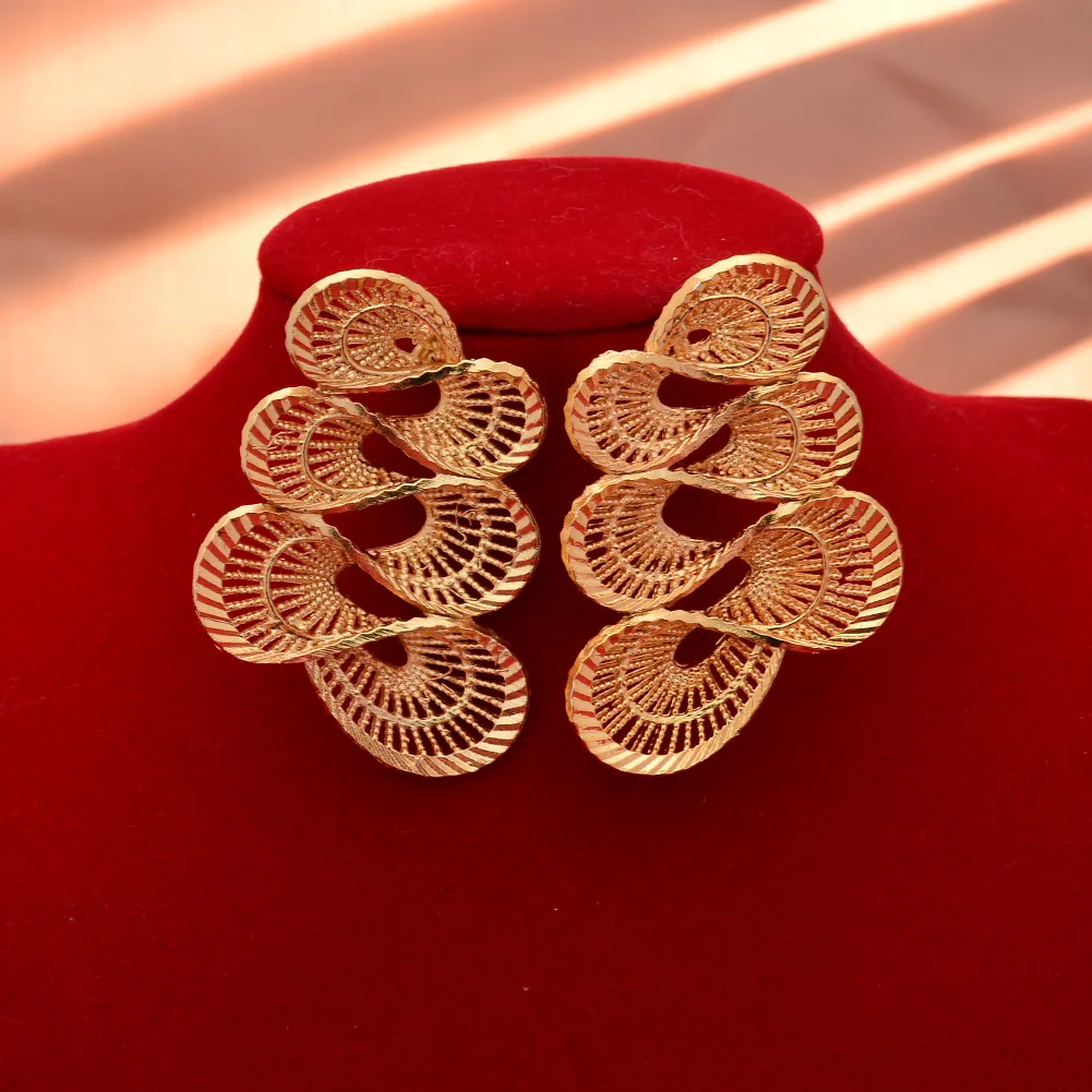 Серьги золотого цвета для женщин и девушек серьги в форме цветка свадебные