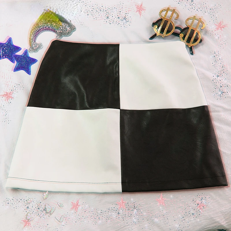 

Y2K Vintage PU Leather Mini Skirts Patchwork Black and White A-line Short Skirt E-girl Fashion Plaid Skirt Streetwear