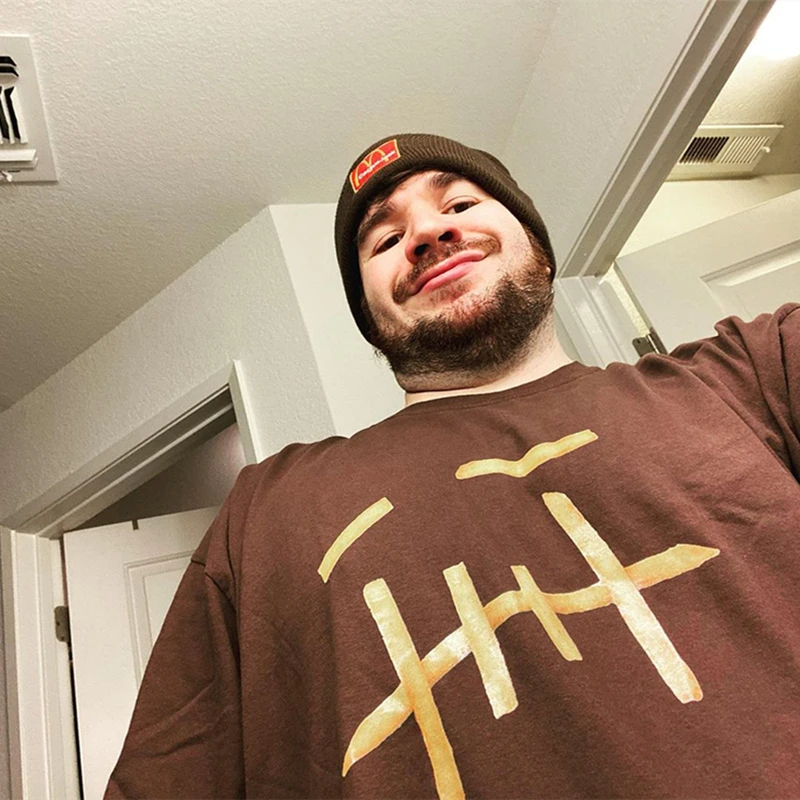 Спортивная футболка в стиле хип-хоп с принтом