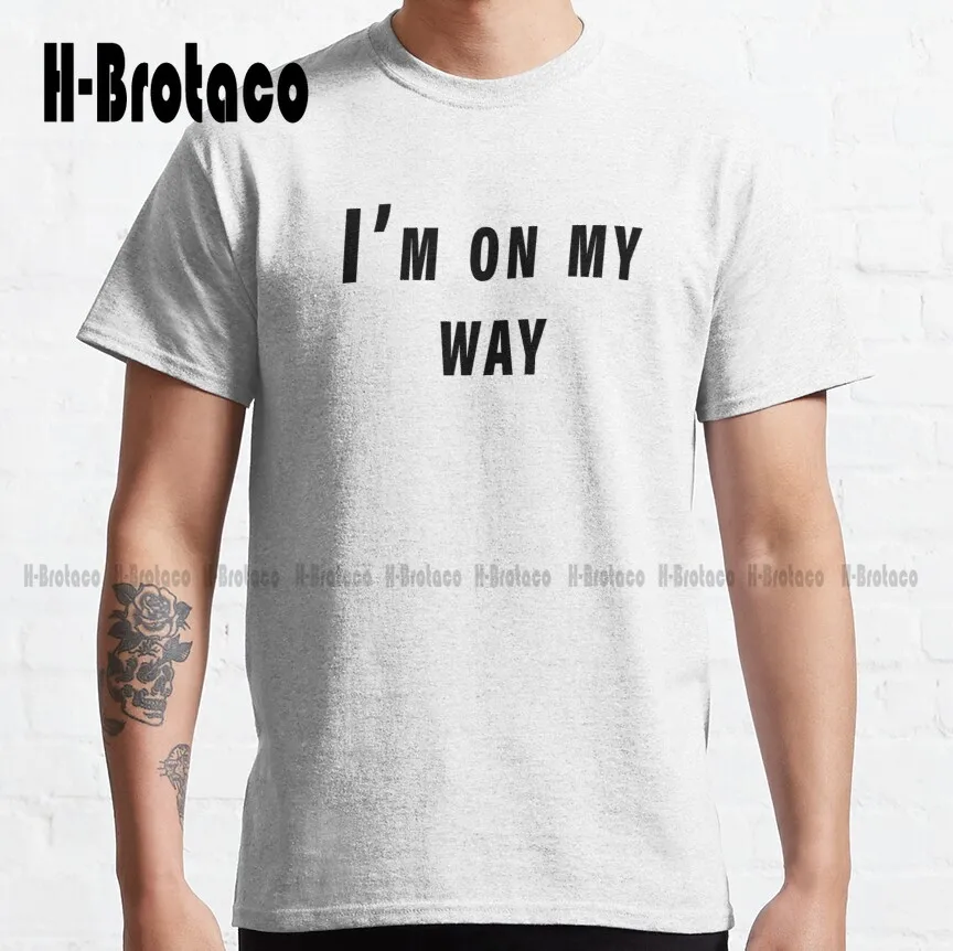 

Классическая футболка с надписью «Я на моем пути»