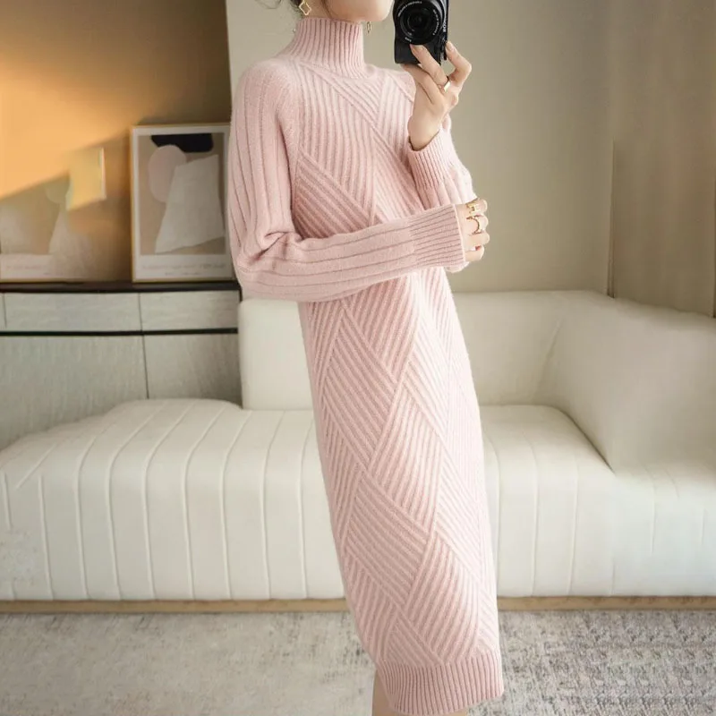 Осень-зима 2024 новинка пуловер с высоким воротником платье-свитер женское вязаное