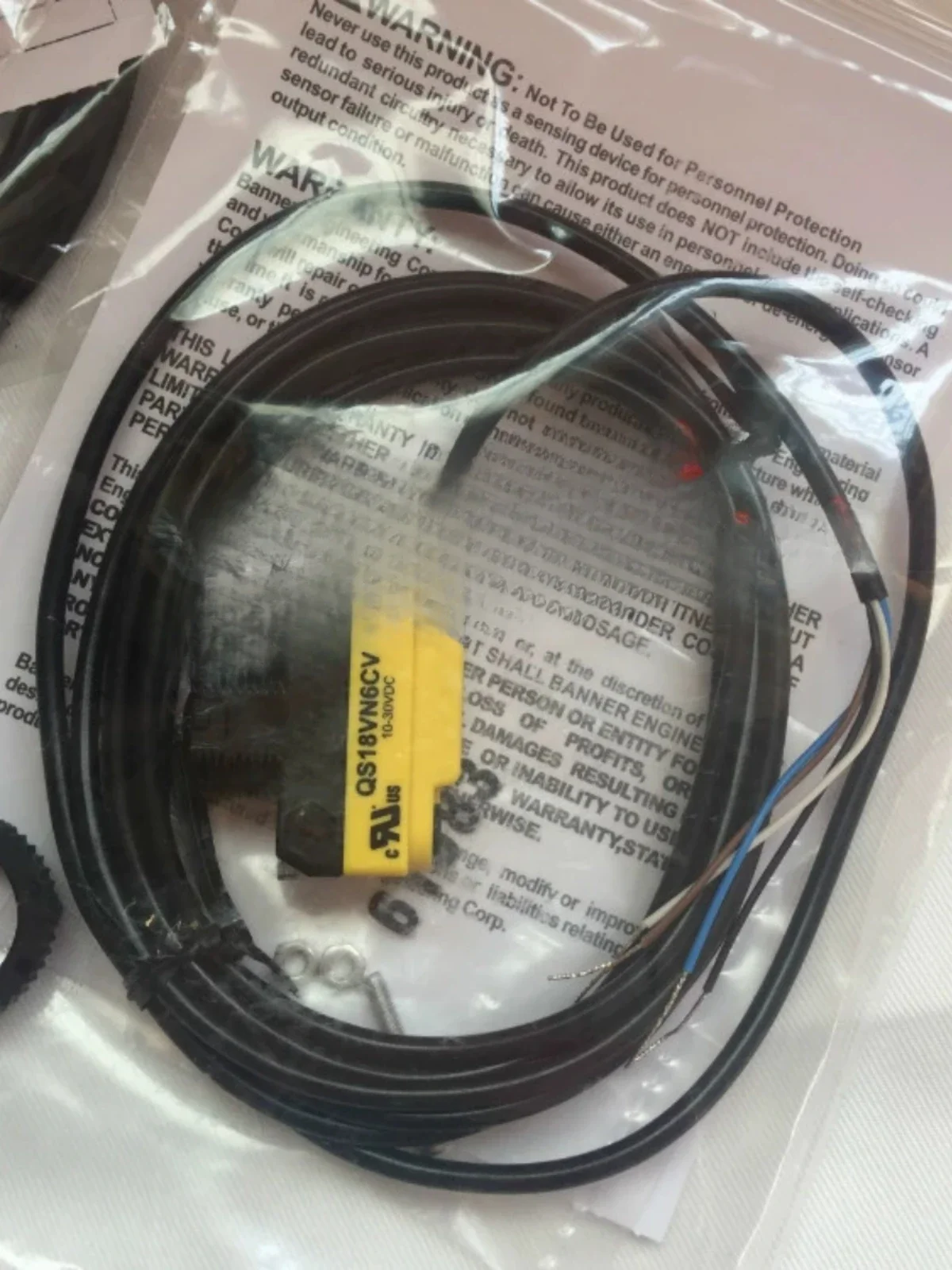 Оптоэлектронный переключатель QS18VN6CV15 тип фокусировки новое оригинальное