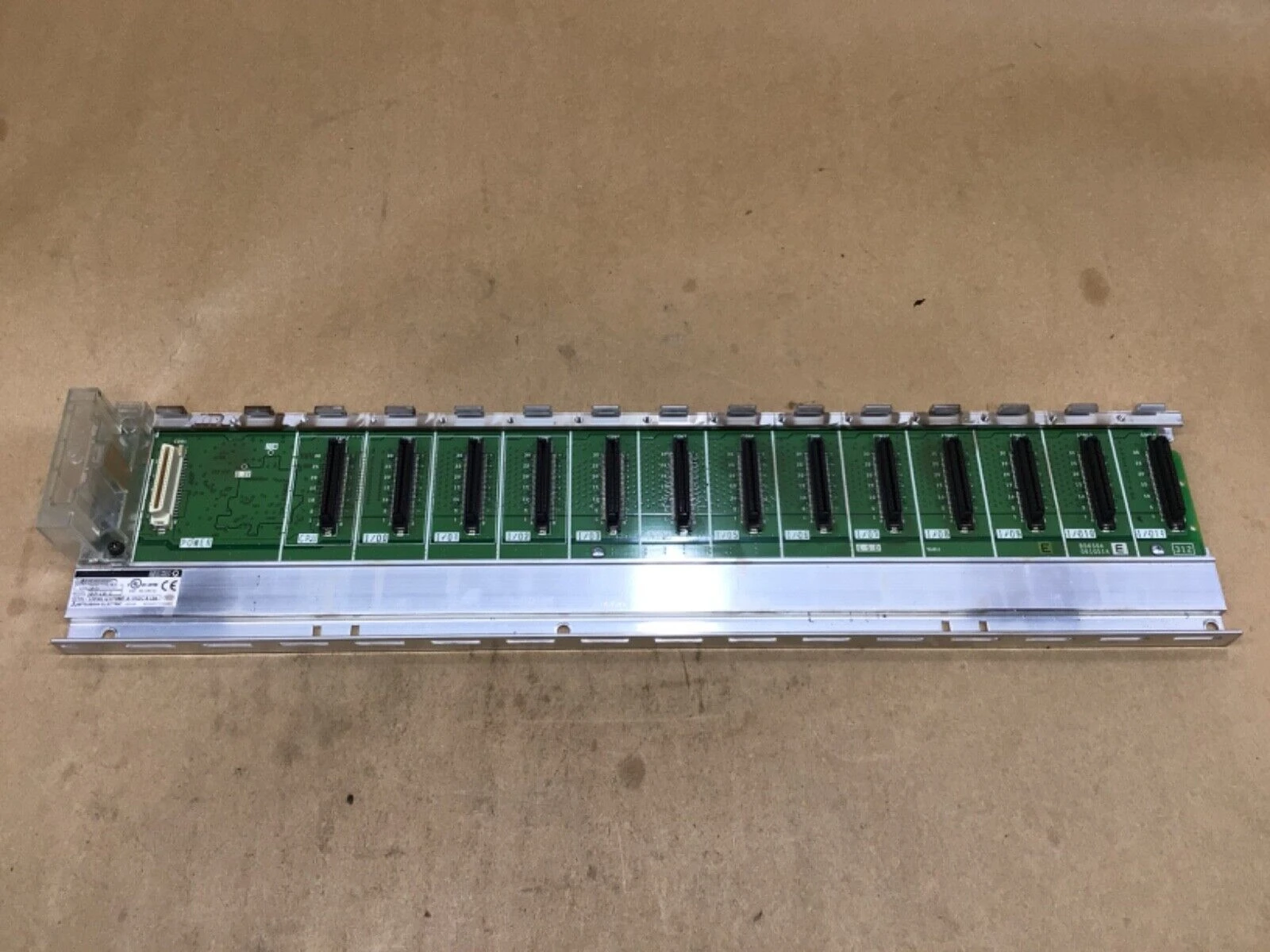 Б/у товар на складе готов к отправке.