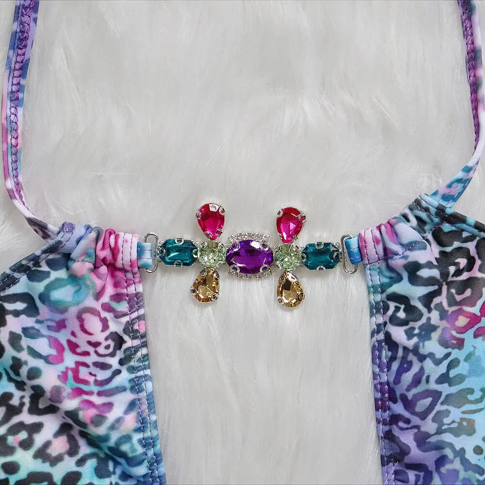 Рисунок 5 - Купальник-бикини с леопардовым принтом и стразами