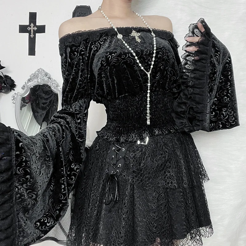 

Gothic T-shirts Y2K Dark Printed One Shoulder Corset Lace Long Flare Sleeves Sexy Nightclub Crop Top Vintage Shirring Tee
