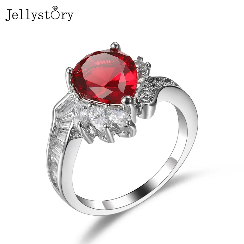 

Женское кольцо из серебра 925 пробы с красным Цирконом