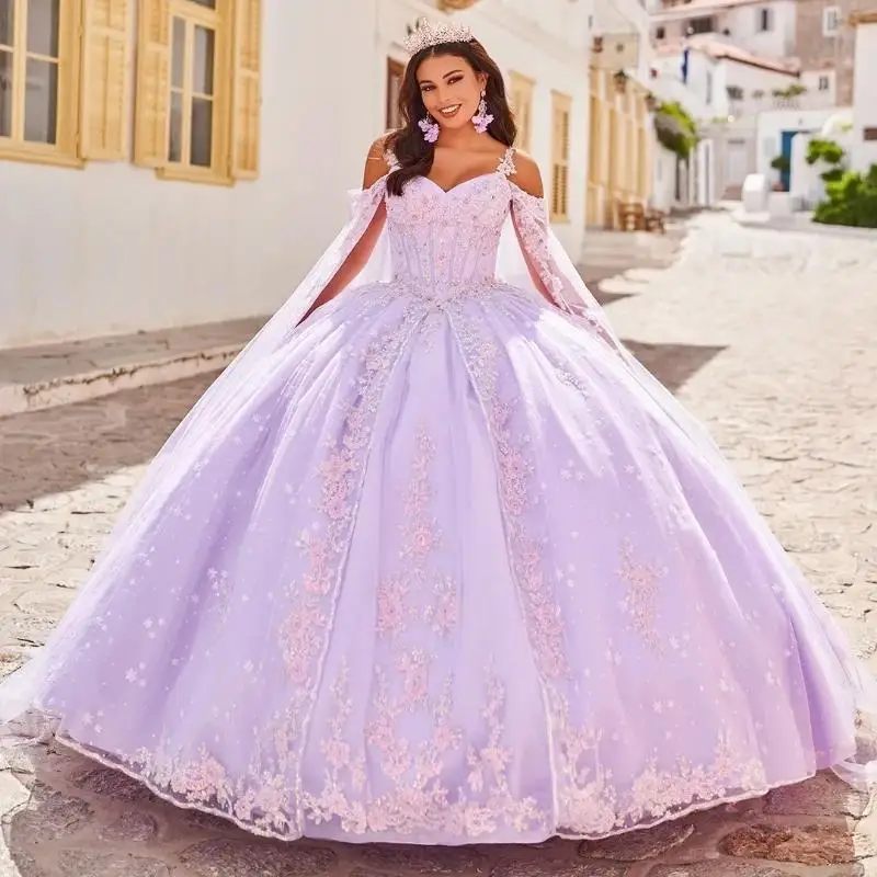 Светло-лавандовое платье принцессы Quinceanera бальное с кружевной аппликацией и
