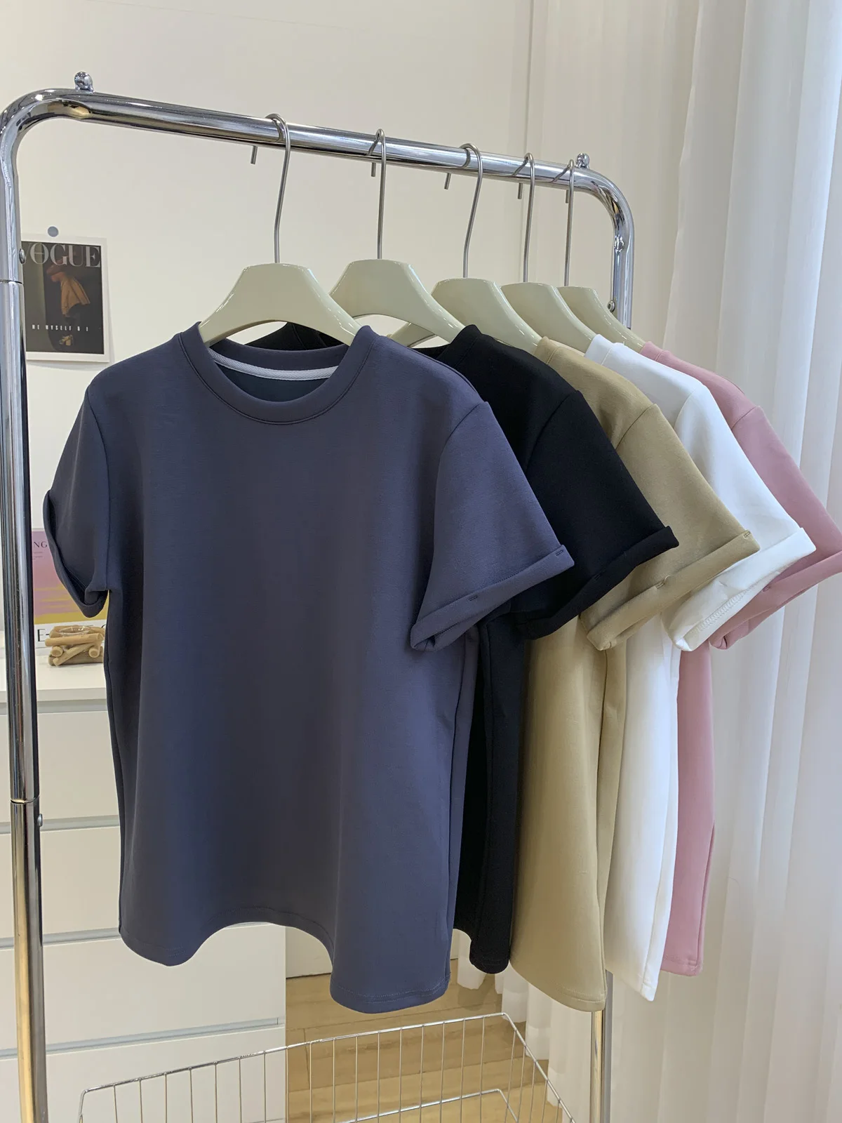 

Женская футболка с коротким рукавом, круглым вырезом и коротким рукавом