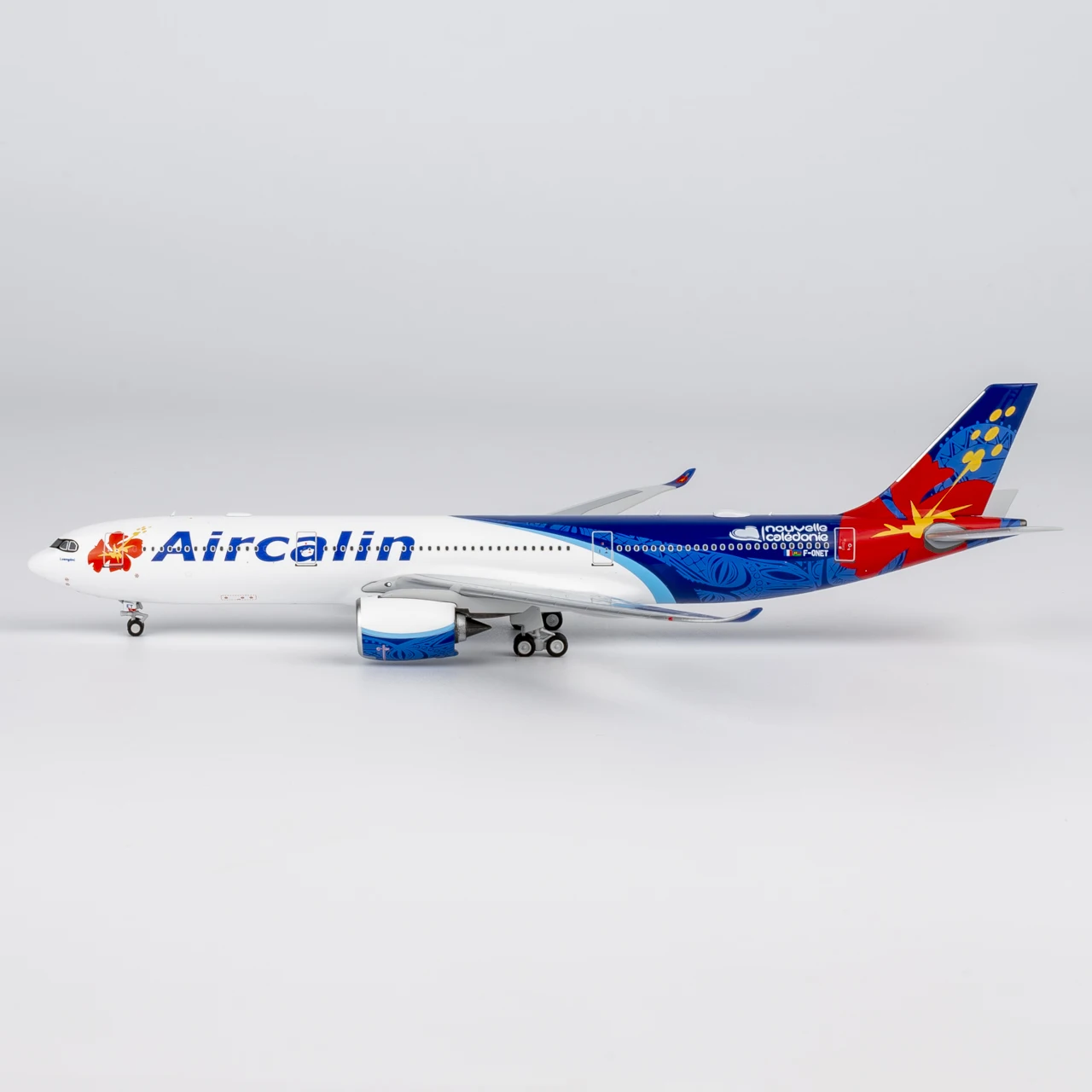 Фото Коллекционная модель самолета из сплава 68008, подарок, NG Models, масштаб 1:400, Aircalin Airlines, Airbus A330-900, литая модель самолета, реактивный самолет, F-ONET №2