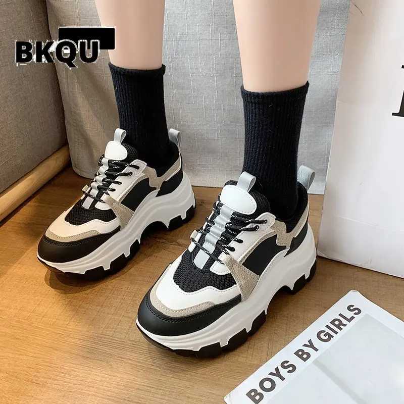 

Женские весенние кроссовки 2022, женские кроссовки, увеличивающие рост, белые, черные, Осенние массивные ботинки