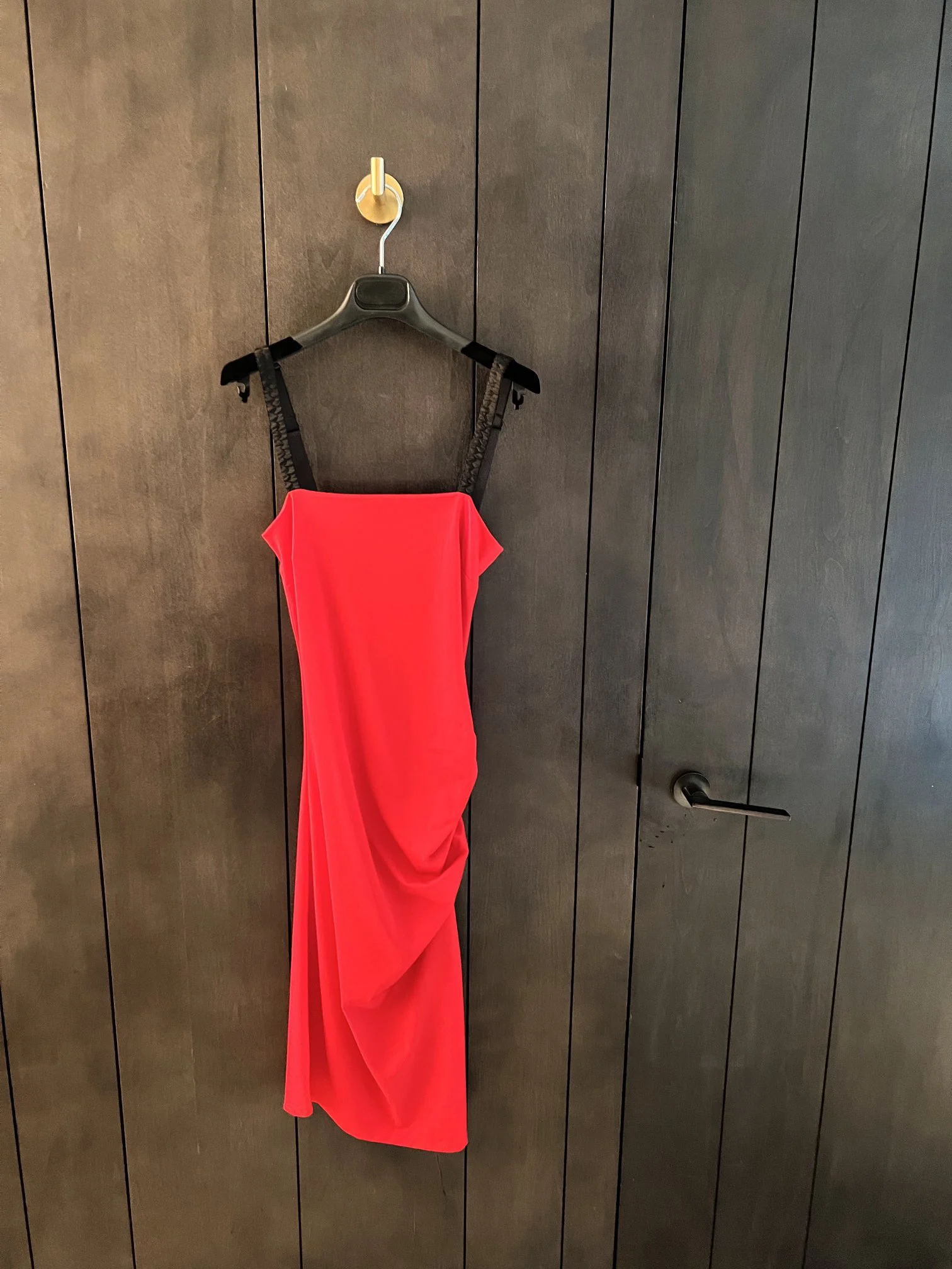 

Новые товары для весны и лета 202323 года, облегающее платье на бретелях с разрезом сбоку, белого цвета, фанат сексуальной богини