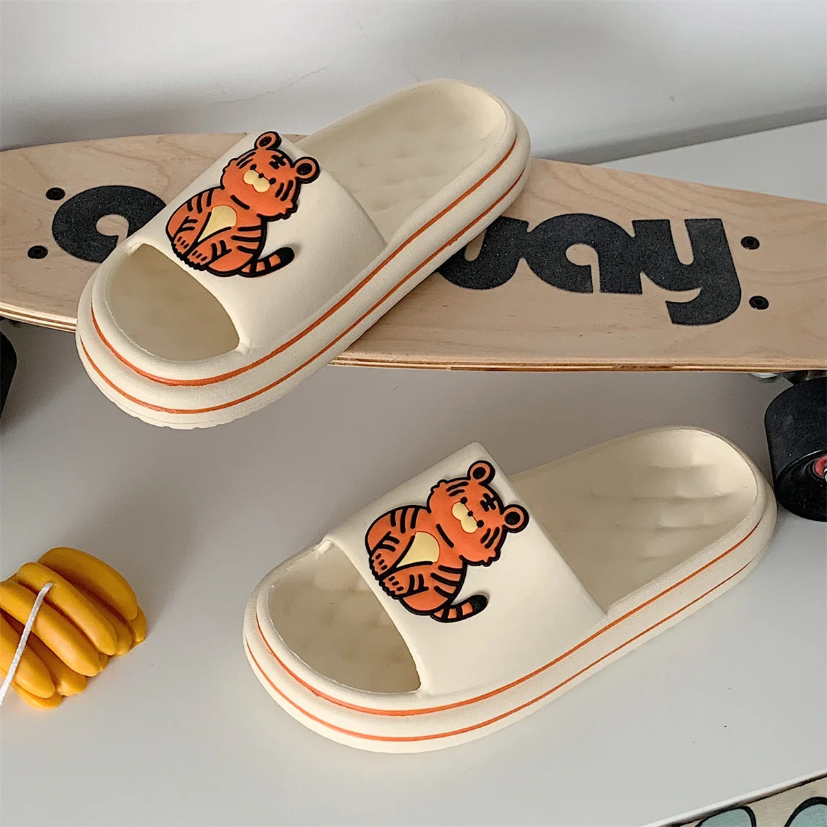 

SP&CITY Cute Cartoon Tiger Cool Slippers Summer Girls Indoor Comfortable Home Slippers Women's Student Summer Bathroom Slippers