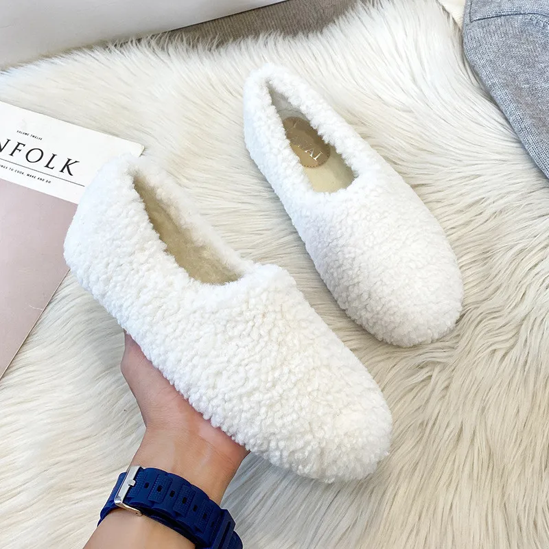 

Luxury Lambwool Moccasins Femme Winter Cotton Shoes Women Warm Plush Loafers Comfy Curly Sheep Fur Flats Woman Large Size 40-43