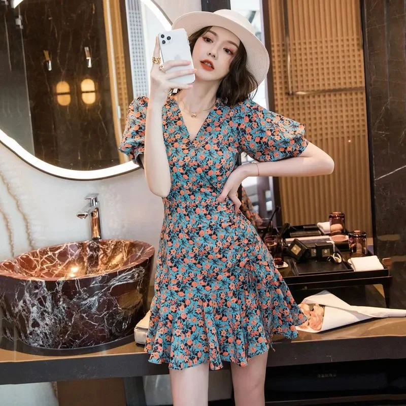 

Summer Fragmented Chiffon Dress Women's New Style Slim Temperament Reduced Age Design Short Dress