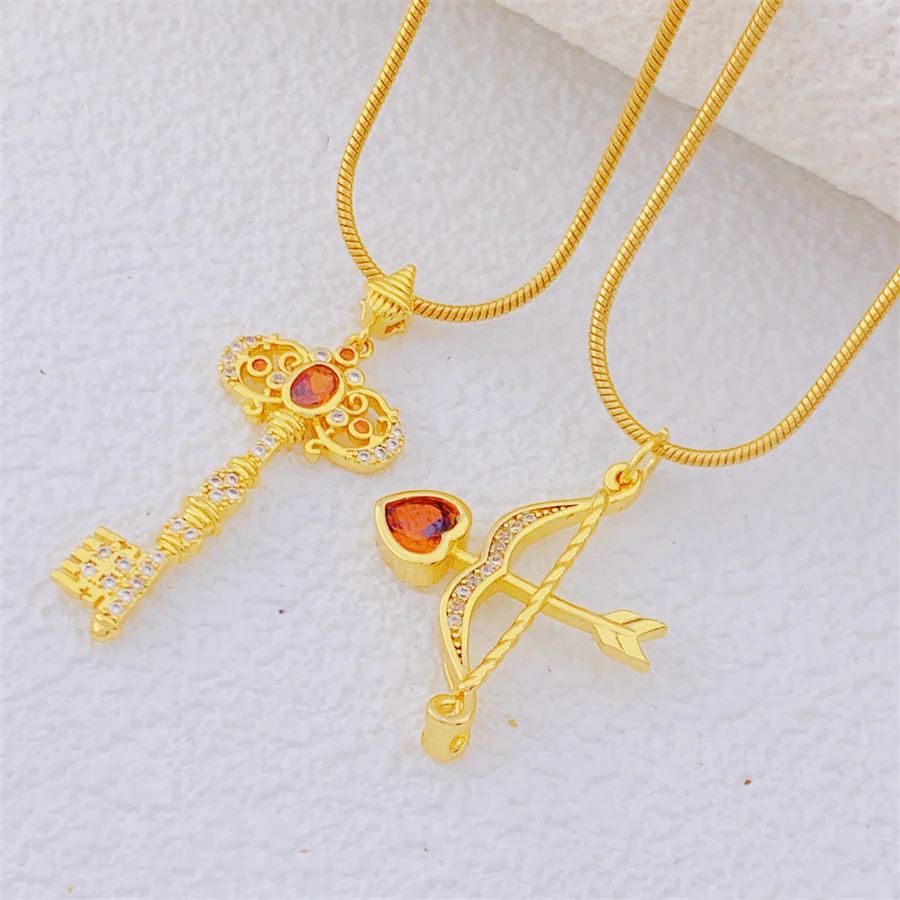 

Vintage Luxury Woman Rhinestone Pendant Lover's Fashion Key Clavicle Chain Arrow Heart Necklaces Valentine's Day Gift Jewelry