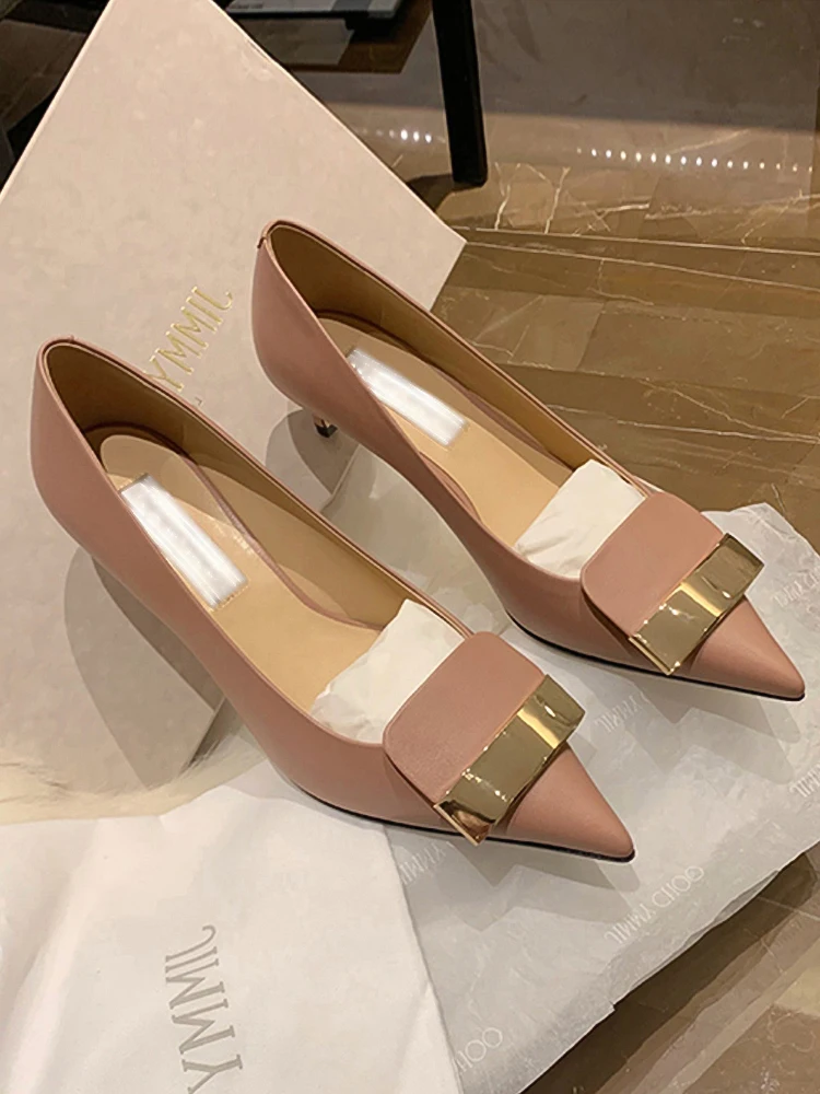 

Casual Heels Women Shoes 2022 Spring Pumps Slip On Bling Bling Pointed Wedge Latest Shallow Mouth Sandals Ladies All-Match Lace-