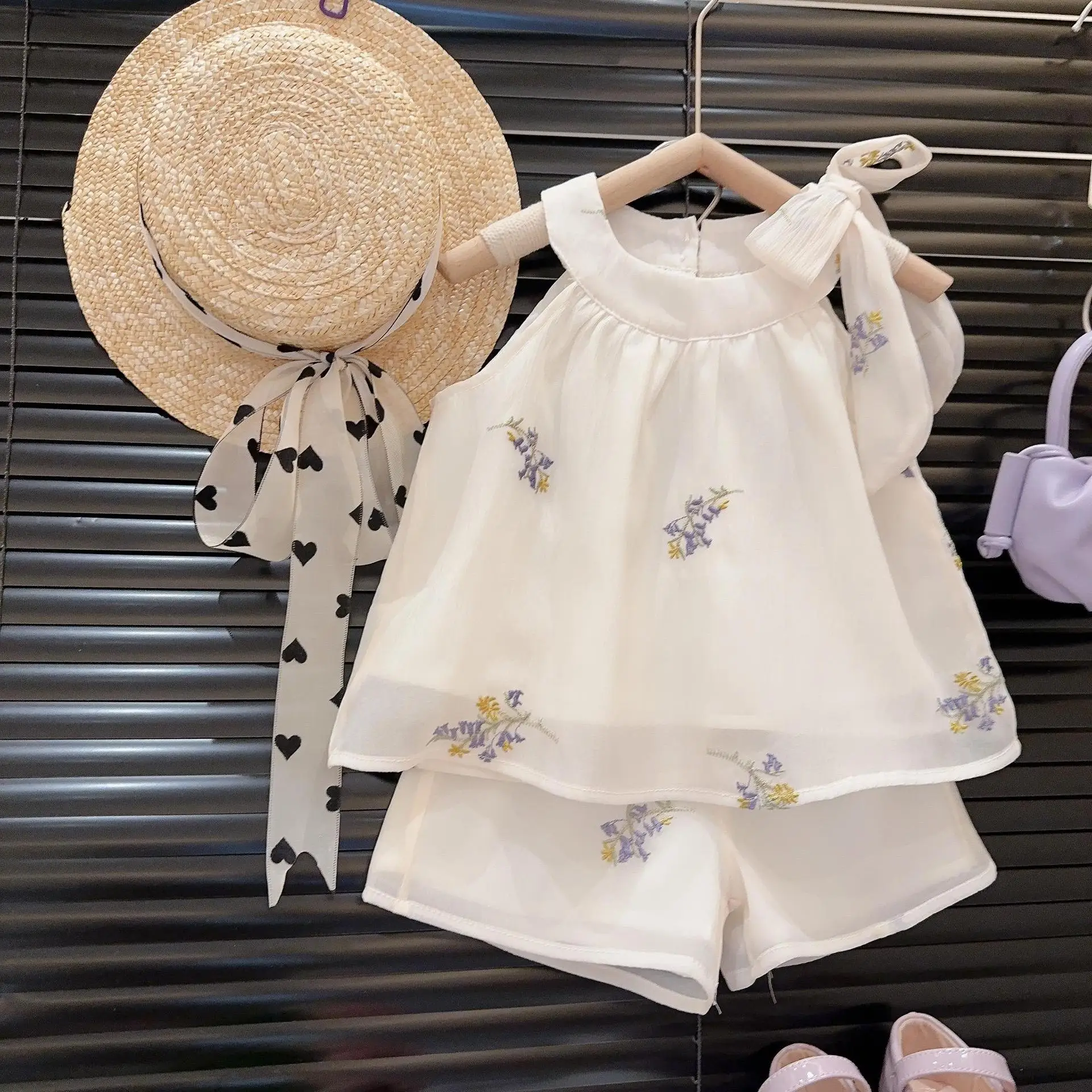 

2023 New Girls Clothing Sets Summer Kids Girls Clothes Sleeveless Floral Bow Tulle Shirts Shorts 2pcs Children Suits