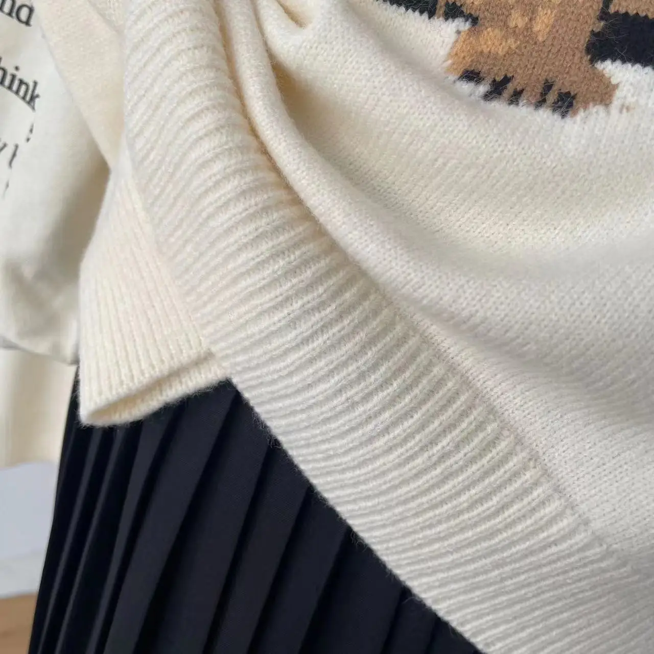 Женский Теплый свитер в стиле ретро 90-х с круглым вырезом и длинным рукавом