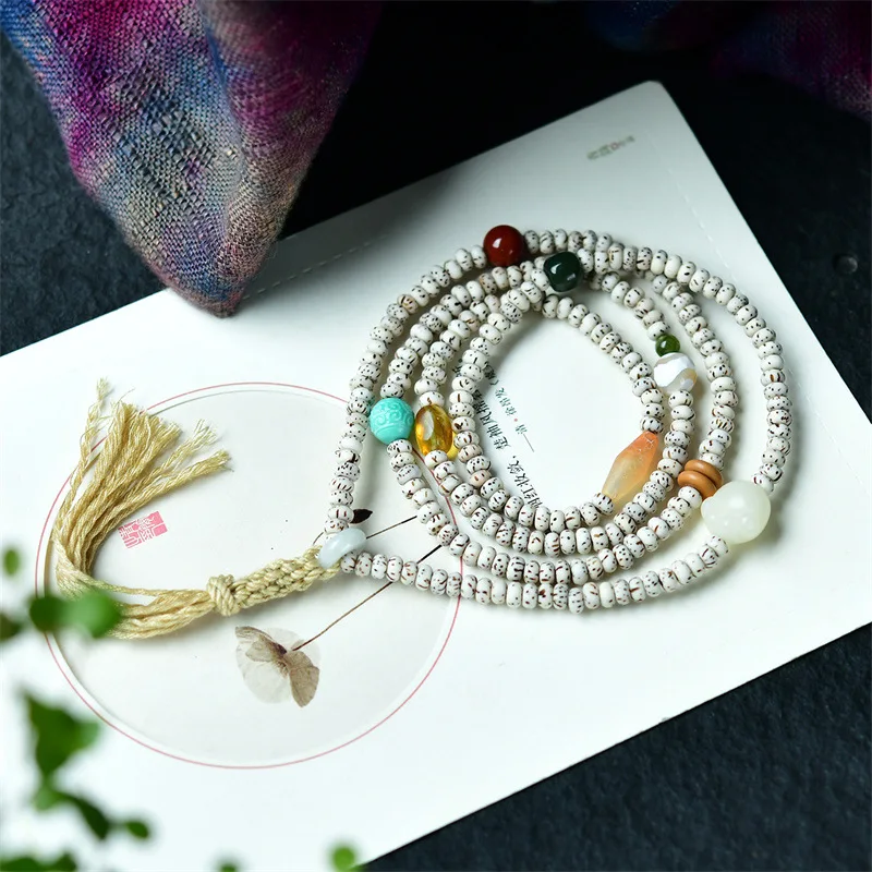 Яркий браслет Hainan